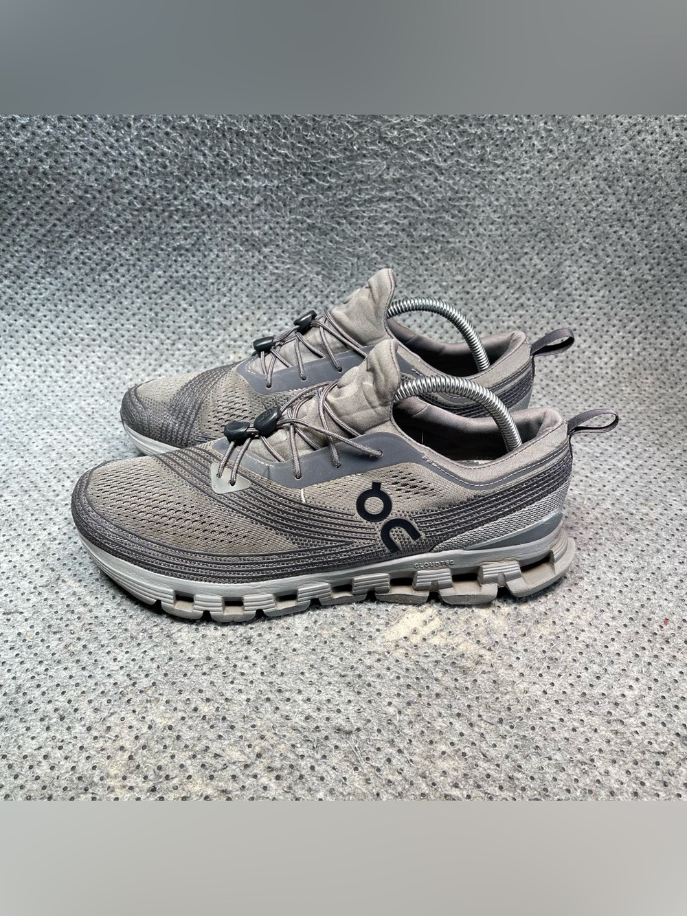 On Cloud X Z5 Grey Running Shoes Size 9 Men’s